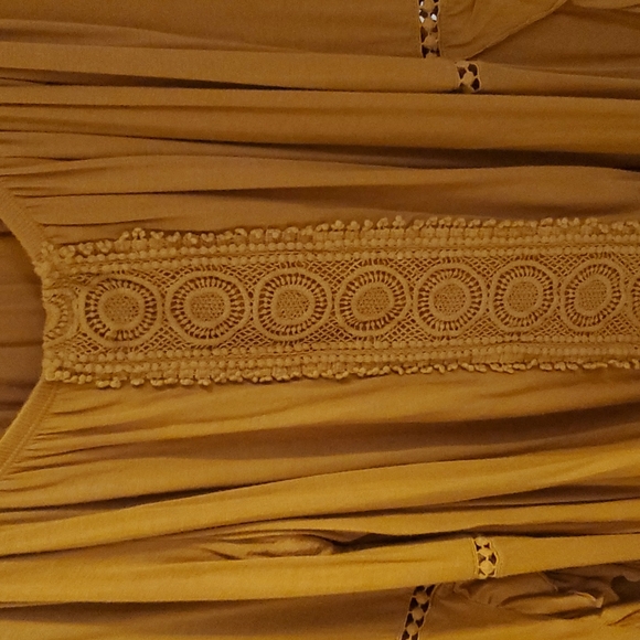 Boho Top DONATED - Picture 3 of 4